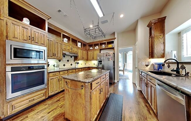 Spacious 3,397 sq. ft. home in Arlington!