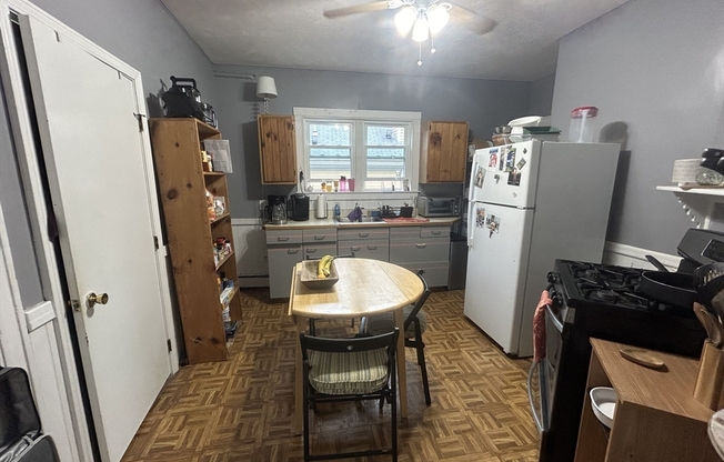 4 beds, 1.5 baths, 1,500 sqft, $3,700, Unit 2