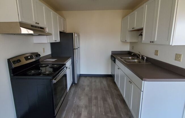 1371 Sunnyridge Rd.