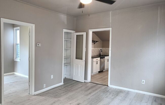 2 beds, 1 bath, $1,495, Unit lower