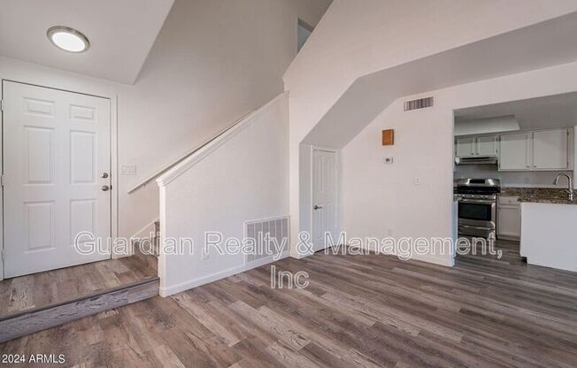 2327 W DESIREE