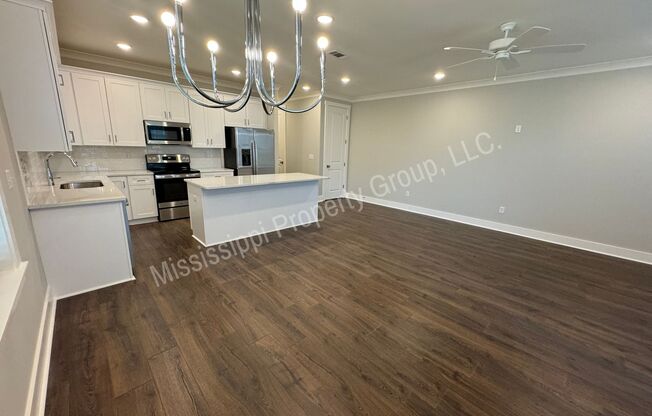 3BD/3.5BA - END UNIT @ THE RESERVE