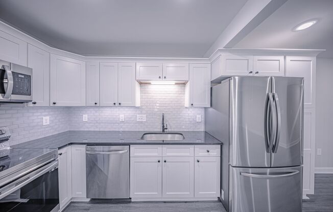 3 beds, 2 baths, 1,300 sqft, $2,300