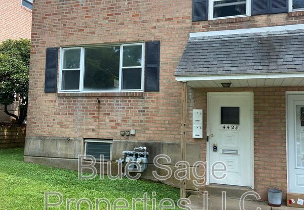 4424 BLOOMFIELD AVE