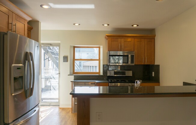 905 Delaware Apartments