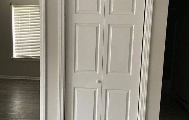 1 bed, 1 bath, 550 sqft, $1,200, Unit 205