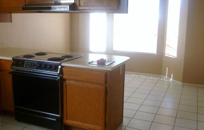 3 beds, 2 baths, $1,895