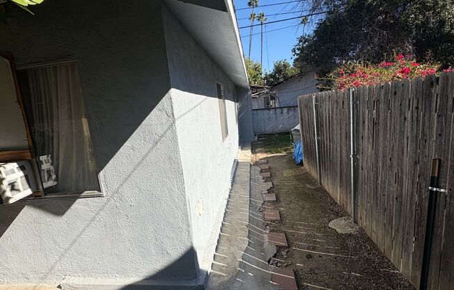 Allen Ave - 52