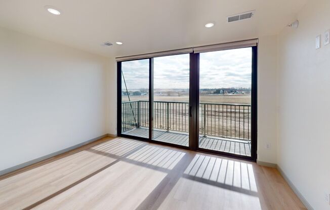 2 beds, 2 baths, 849 sqft, $1,165, Unit 2408-303