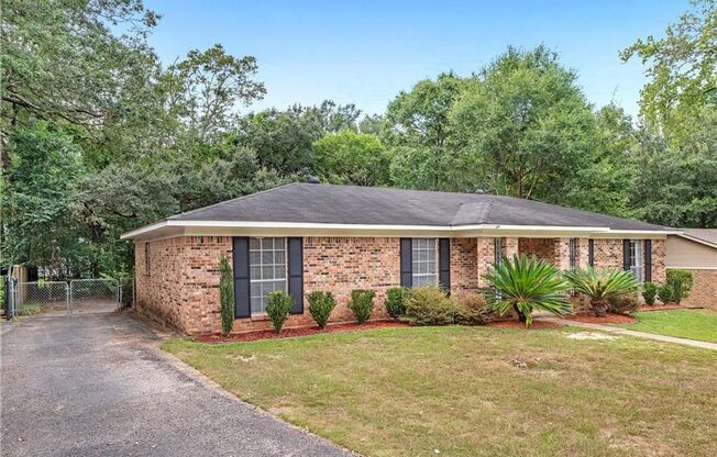 Prime Location! Spacious 3-Bed, 2-Bath Home in Carriage Hills Subdivision