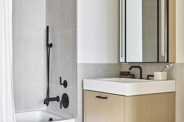 2 beds, 2 baths, $7,500, Unit 7021