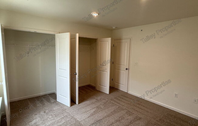 2 beds, 1.5 baths, 960 sqft, $1,249, Unit M