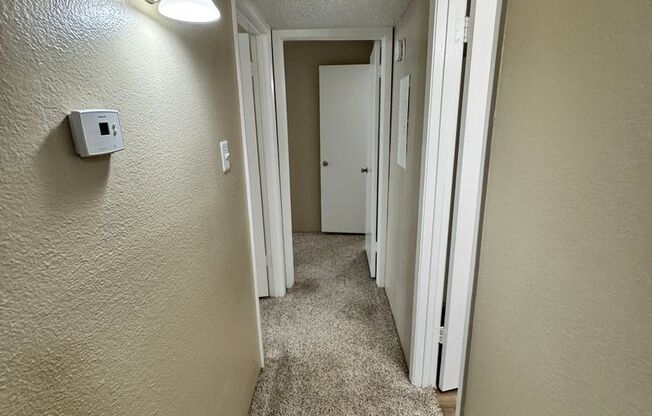 2 beds, 2 baths, 800 sqft, $925, Unit 102