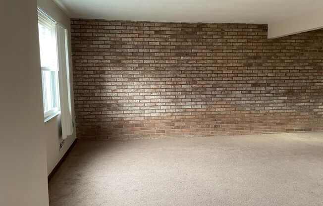 2 Bedroom Townhome in Moon