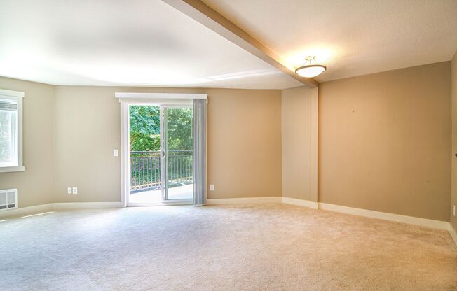 Redmond- One Bedroom Condo located at the Sammamish River Villas