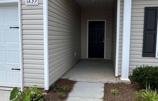Newer 3 Bed Ranch home in East Charlotte