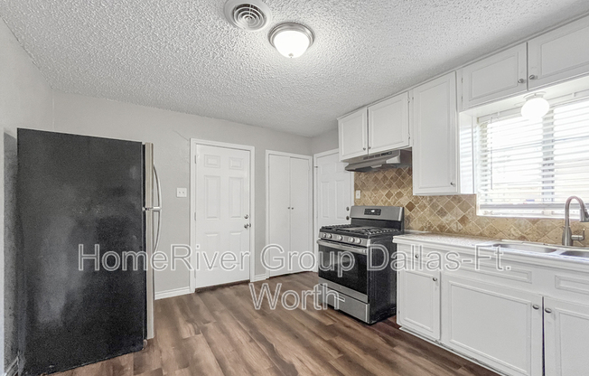 2339 SAN MEDINA AVE