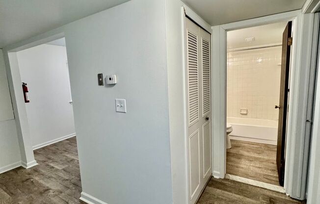 1 bed, 1 bath, 700 sqft, $1,145, Unit 619 Flint Rd. #1