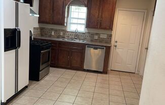 2 beds, 1 bath, $1,250