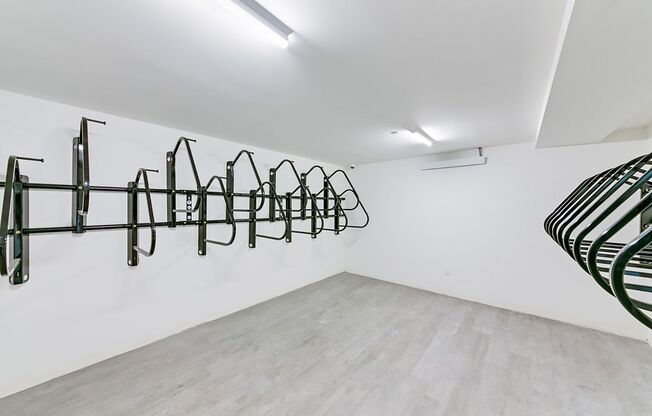 Studio, 1 bath, 368 sqft, $1,295, Unit 201