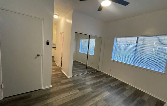 Studio, 1 bath, 300 sqft, $1,400, Unit 104