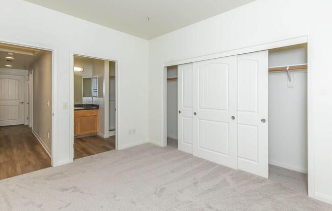 2 beds, 2 baths, 932 sqft, $1,750