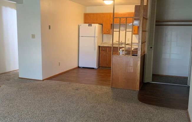 2 beds, 1 bath, 775 sqft, $775, Unit 514-16