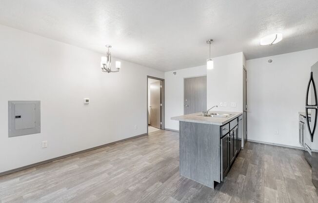 1 bed, 1 bath, 701 sqft, $925, Unit 321