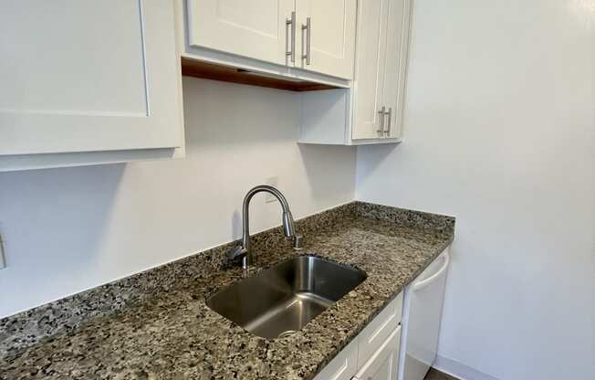 WELCOME TO THE MERITAGE APARTMENTS