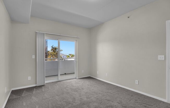 2 beds, 2 baths, 1,047 sqft, $2,695, Unit 207