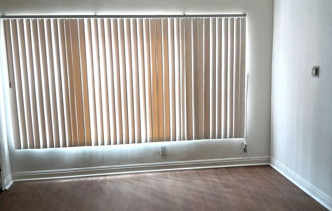 10611 Avalon Blvd.