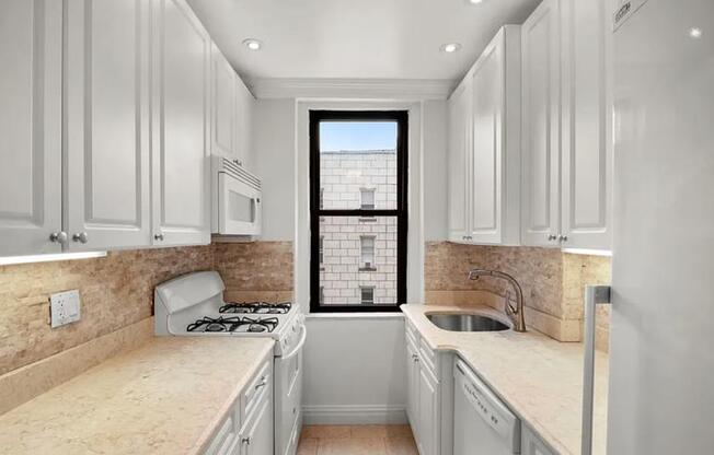172 E 91 ST