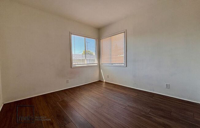 1083-1085 67th St, Oakland, CA 94608
