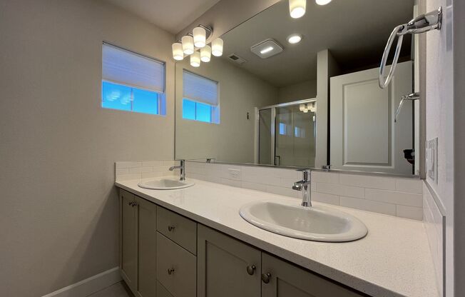 4 beds, 3.5 baths, $2,995