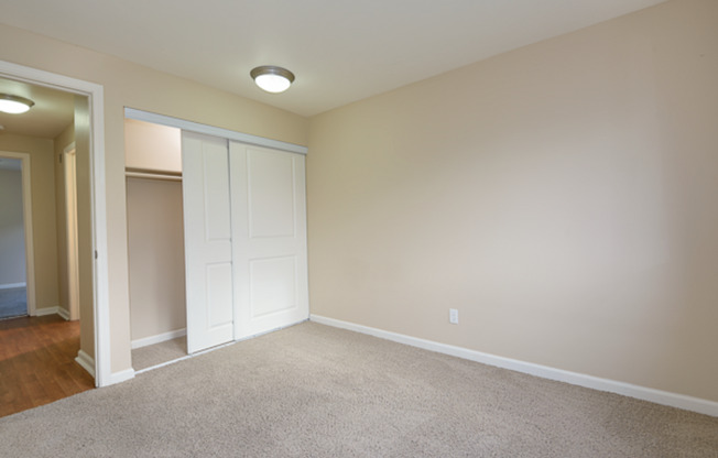 2 beds, 1 bath, 834 sqft, $1,995, Unit 1-107