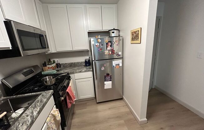 2 beds, 1 bath, $1,295, Unit 109