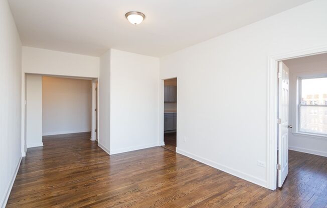 3 beds, 2 baths, 1,250 sqft, $2,700, Unit 6573-3