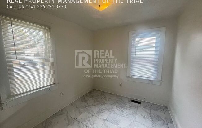 704 DEWITT ST