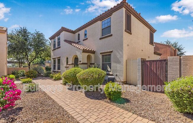 1712 S MARTINGALE RD