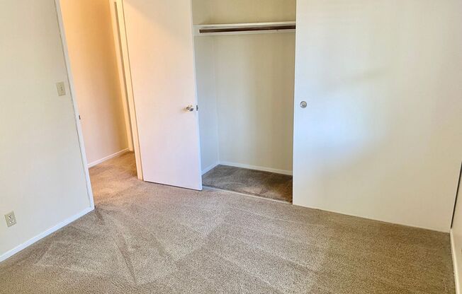 2 beds, 1 bath, $2,599, Unit D