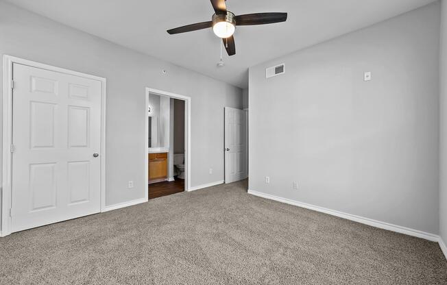 2 beds, 2 baths, 985 sqft, $1,600