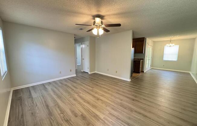 120 SPRINGWOOD DR