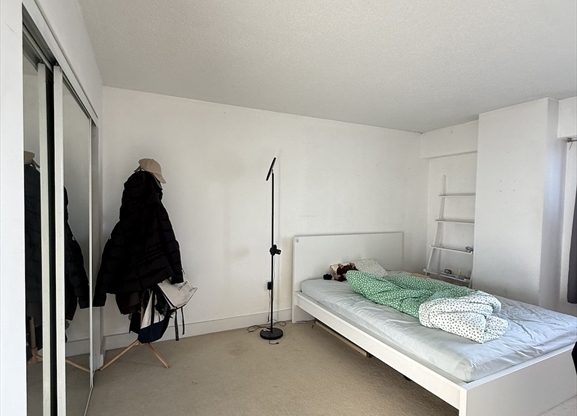 2 beds, 1.5 baths, 850 sqft, $3,500, Unit 810