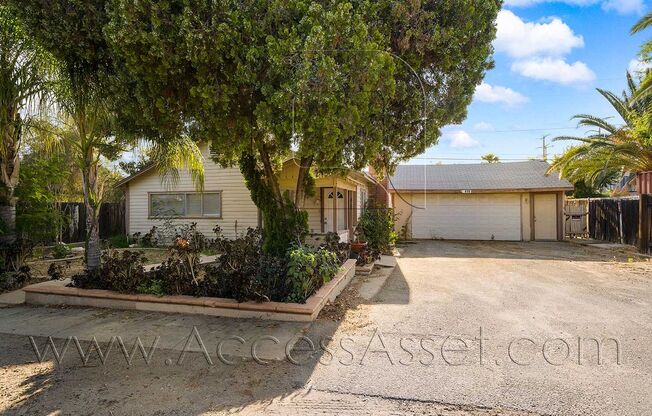 Charming 4 Bed/ 1.5 Bath Home In The Heart Of Historic Lake Elsinore!