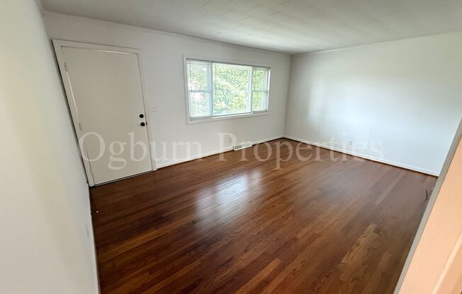2825 S. Main St-3BR/1BA-HOME!!!