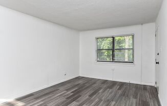 2 beds, 1 bath, 800 sqft, $850, Unit 116 C