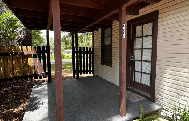 Charming 2 bed / 1 bath in Orange Park!