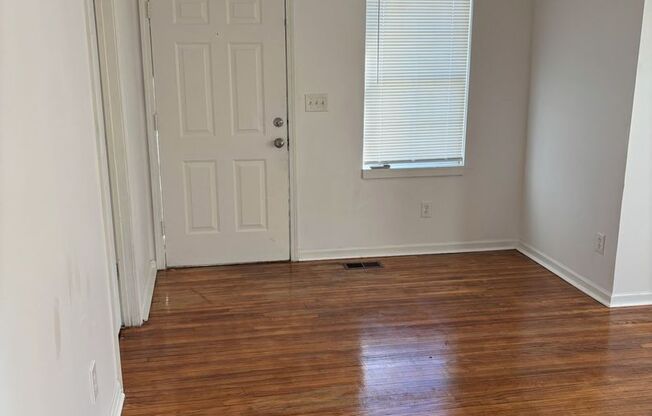 2 beds, 1 bath, $1,000