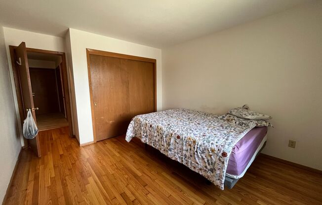 1 bed, 1 bath, $1,015, Unit 17