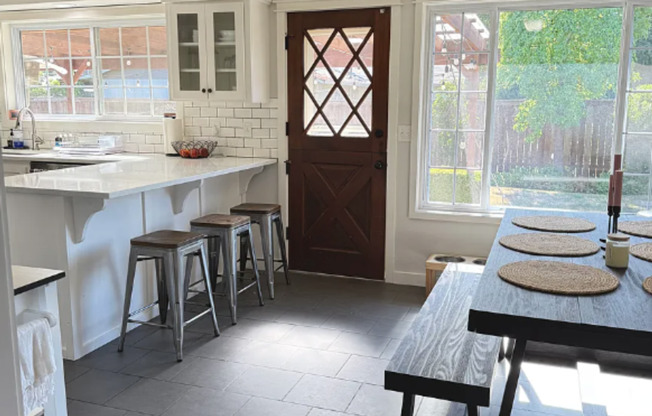 Beautifully Updated 3-Bedroom Home in the River Road Area!